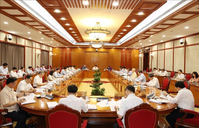 Bộ Chính trị cho ý kiến về tình hình kinh tế - xã hội